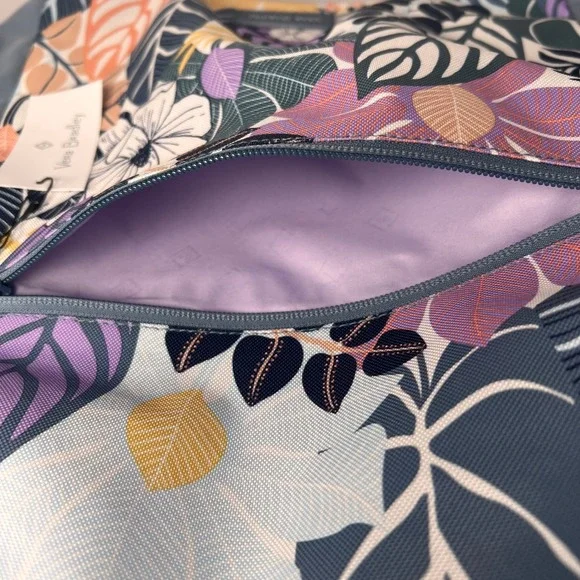 Vera Bradley Lighten Up Deluxe Drawstring Backpack Palm Floral Print NWT - Picture 5 of 7